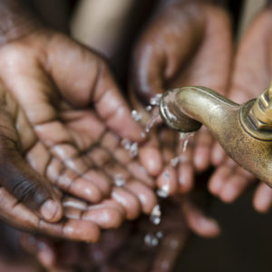 Giornata mondiale dell’acqua. Unicef, ogni giorno oltre mille bambini sotto i 5 anni muoiono per malattie legate ad acqua e servizi igienici inadeguati